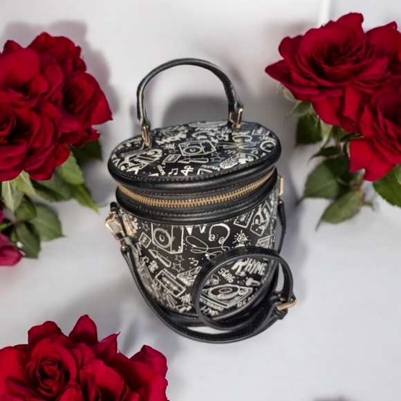 EUC Taranto Music Purse - Picture 1 of 8